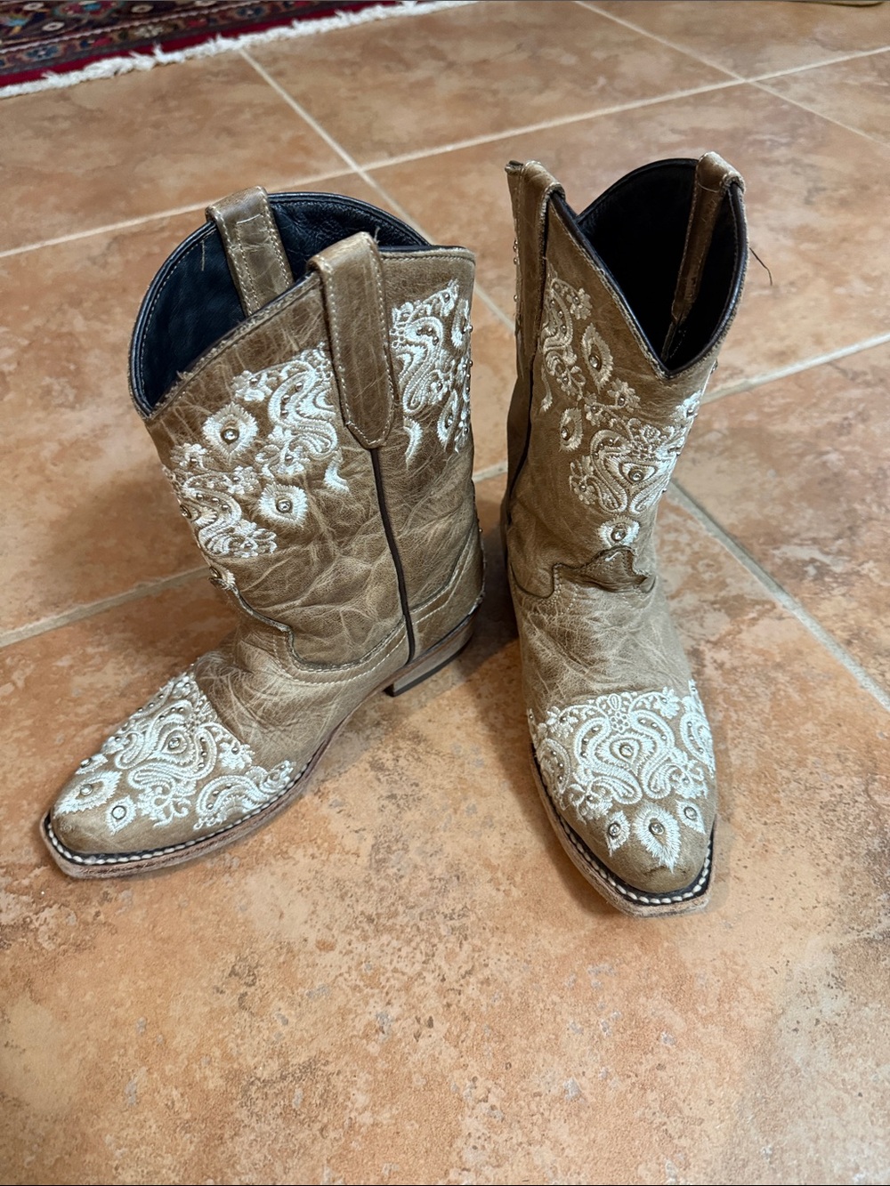 Girls Embroidered Western Cowboy Boots - Taupe